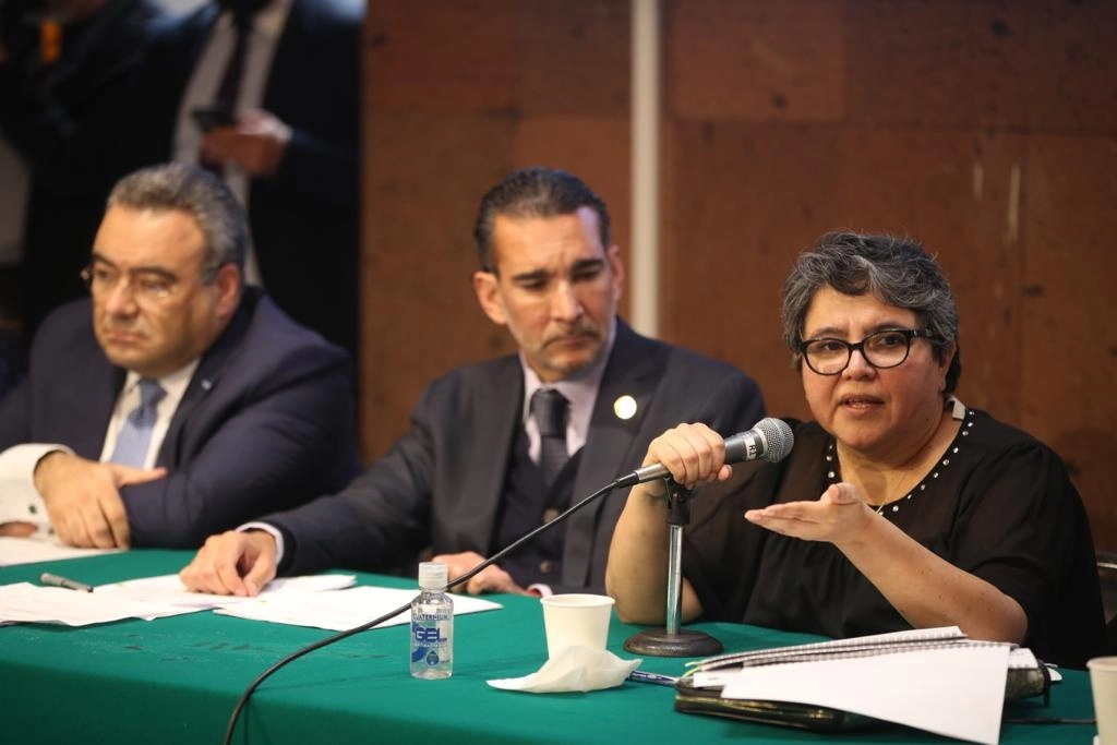 La titular del SAT, Raquel Buenrostro, durante la reunión de trabajo con la Comisión de Hacienda sobre el análisis del paquete económico en la Cámara de Diputados, Ciudad de México, el 7 de octubre de 2021. Foto José Antonio López



