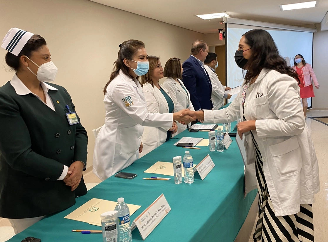 Con la Primera Macro Jornada Quirúrgica Nacional de Traumatología y Ortopedia, que se realiza del 20 al 26 de febrero, especialistas y personal de salud preven 2 mil 816 intervenciones en Hospitales Generales Regionales del país, informó Célida Duque Molina, directora de Prestaciones Médicas del Instituto Mexicano del Seguro Social (IMSS). Foto tomada de Twitter @Tu_IMSS