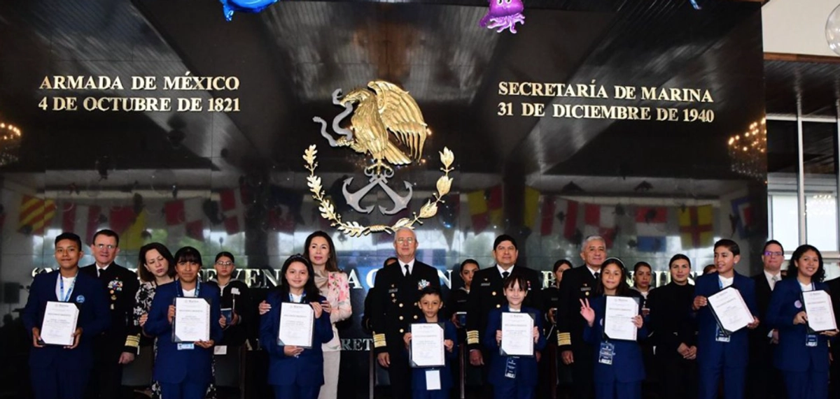 Los ganadores se hicieron acreedores a un viaje a la Ciudad de México y al Puerto de Veracruz, así como un paquete de souvenirs.