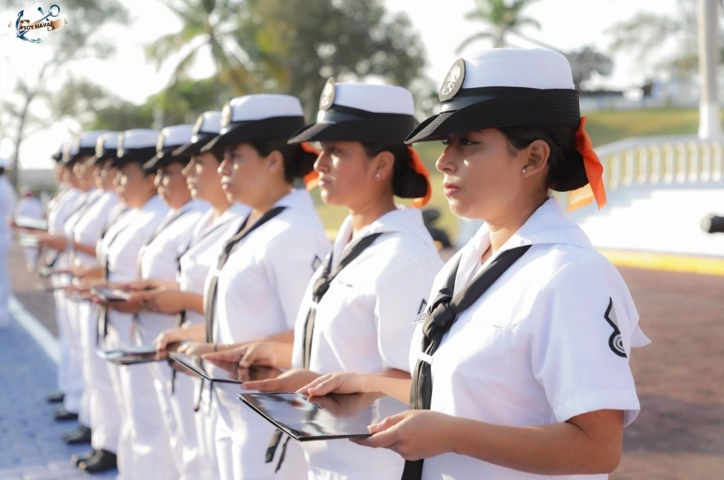 En la sede de Marina, ubicada en Avenida Heroica Escuela Naval Militar, el Almirante José Barradas Cabos, subsecretario de la Semar, dirigió el mensaje principal en representación del secretario Almirante Morales Ángeles. Barradas destacó el trabajo de la Institución por el bien de los derechos humanos a través de “una estrategia transversal de perspectiva de género, con el fin de garantizar los derechos de todos los mexicanos”. Foto @SEMAR_mx 