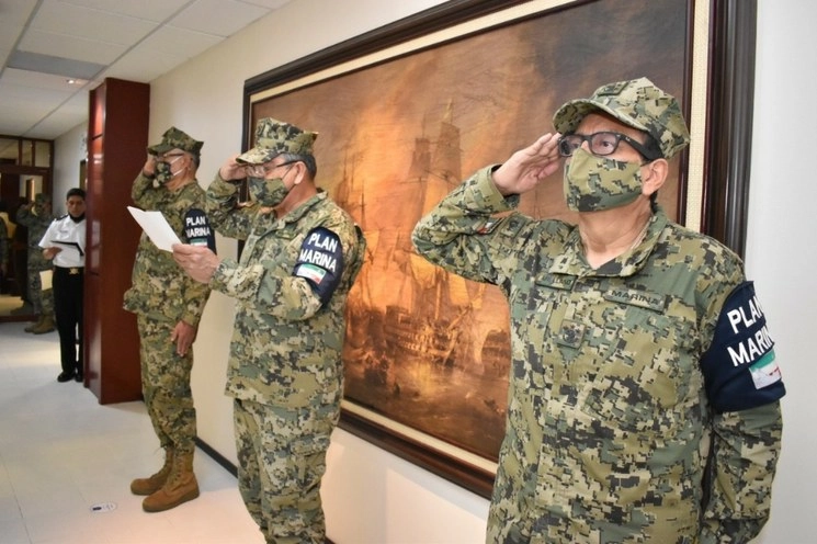 Como parte de la rotación permanente del personal de mando en la Secretaría de Marina (Semar), este lunes el almirante José Luis Arellano Ruiz recibió el cargo de Comandante del Cuartel General del Alto Mando, en sustitución del almirante Mario Carbajal Ramírez, quien a su vez fue designado Inspector y Contralor General de Marina. Foto cortesía de Semar 