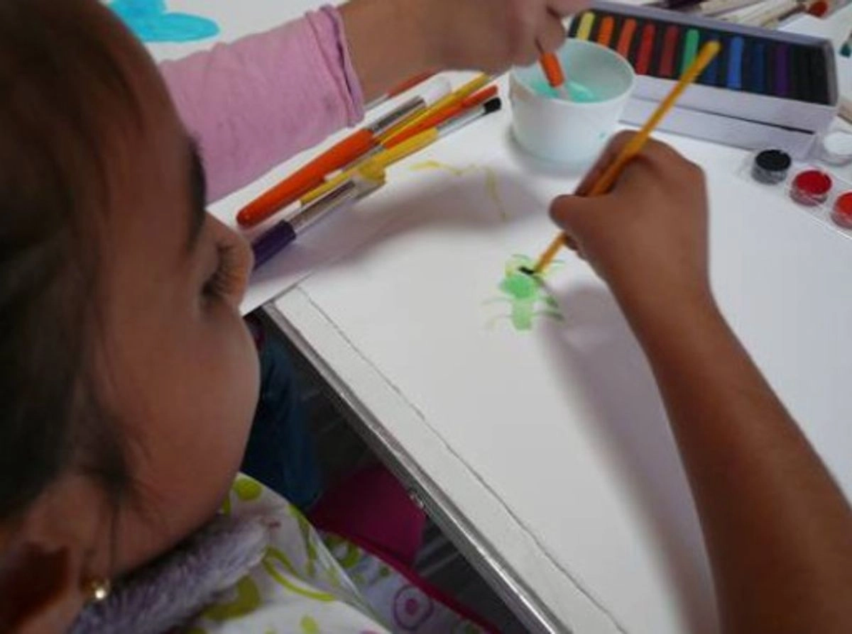 Los campamentos de las artes se realizan por las mañanas, entre ellos está el de iniciación musical en el CEART Tijuana, además de 33 cursos para público en edades de los tres a los 16 años, explicó la secretaria Alma Delia Ábrego.
