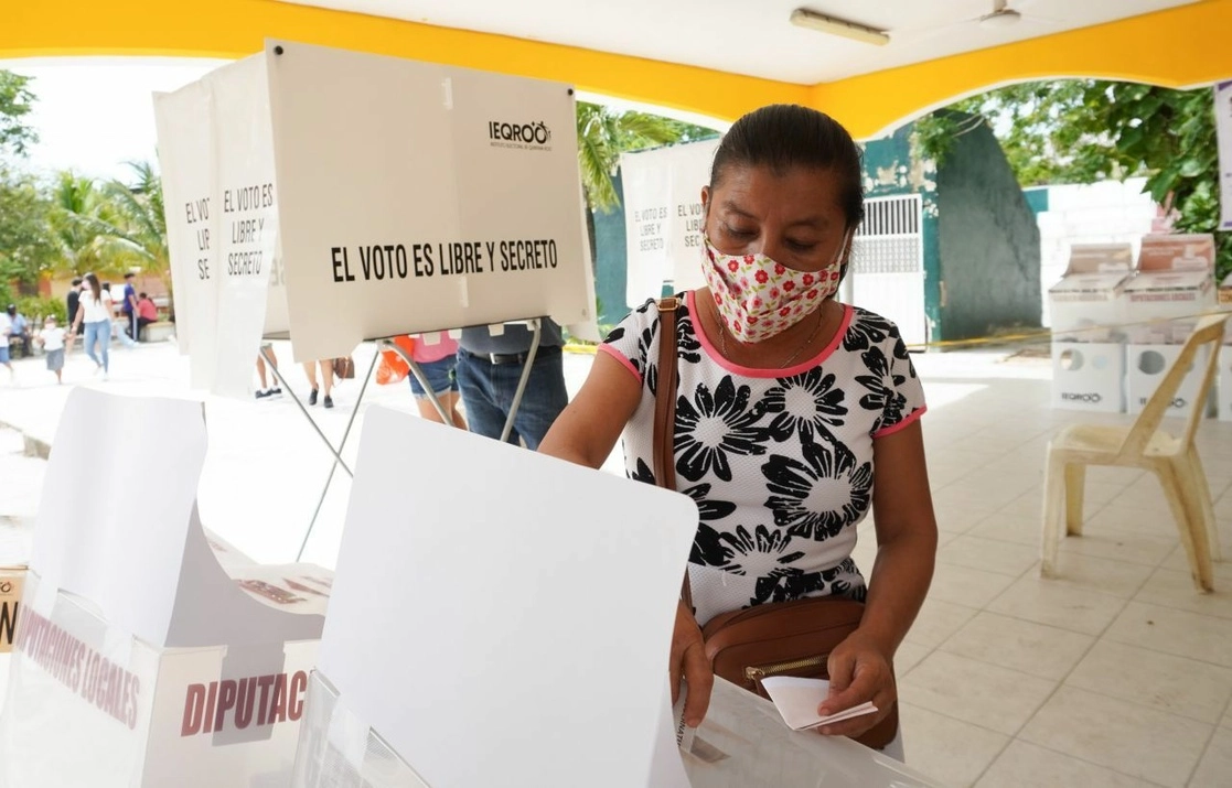 A la par de la jornada electoral, en Quintana Roo se incluyó una consulta popular para ver la posibilidad de rescindir el contrato a la concesionaria del servicio de agua potable Aguakan. Foto Cuartoscuro