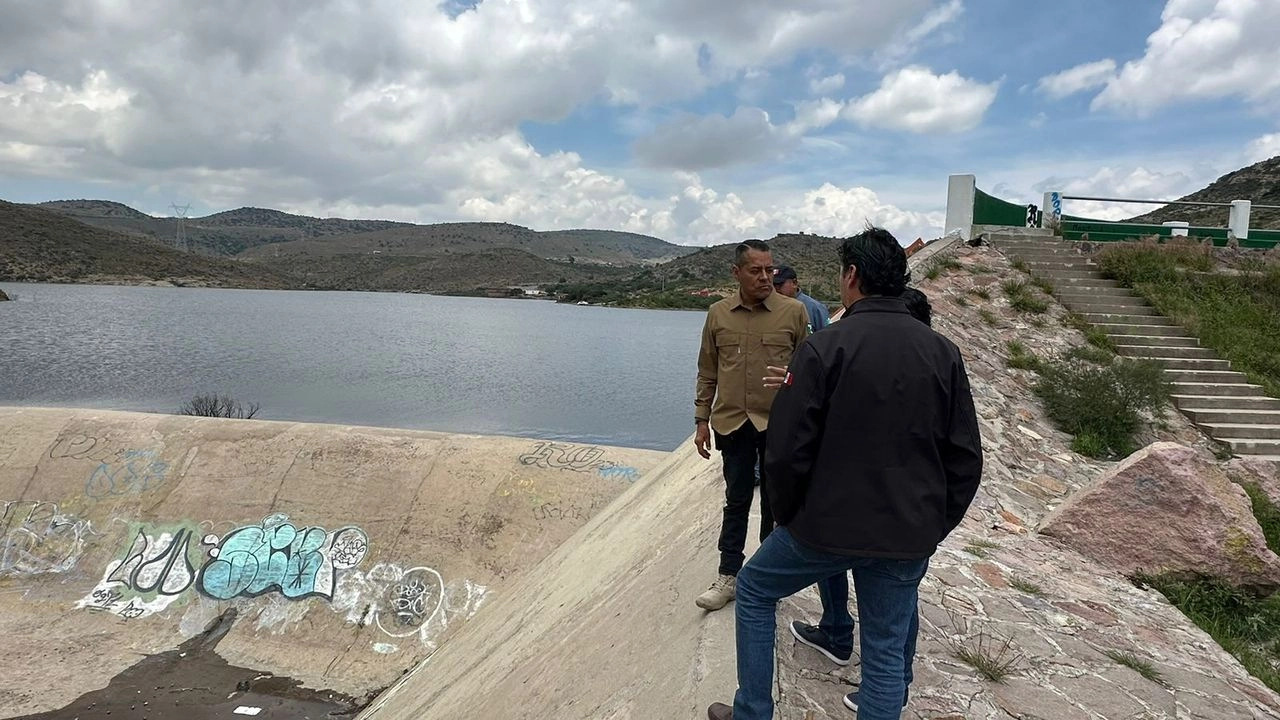 El titular de CEPC, Mauricio Ordaz Flores, informó que gracias a los trabajos de rehabilitación de la presa, realizados por el gobierno estatal, el cuerpo de agua ha logrado tener un mayor volumen de captación de agua.