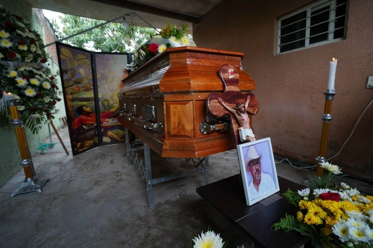 En la Ruana se realizó el funeral de Hipólito Mora, ex líder de autodefensas de Michoacán. Foto Cuartoscuro / Archivo