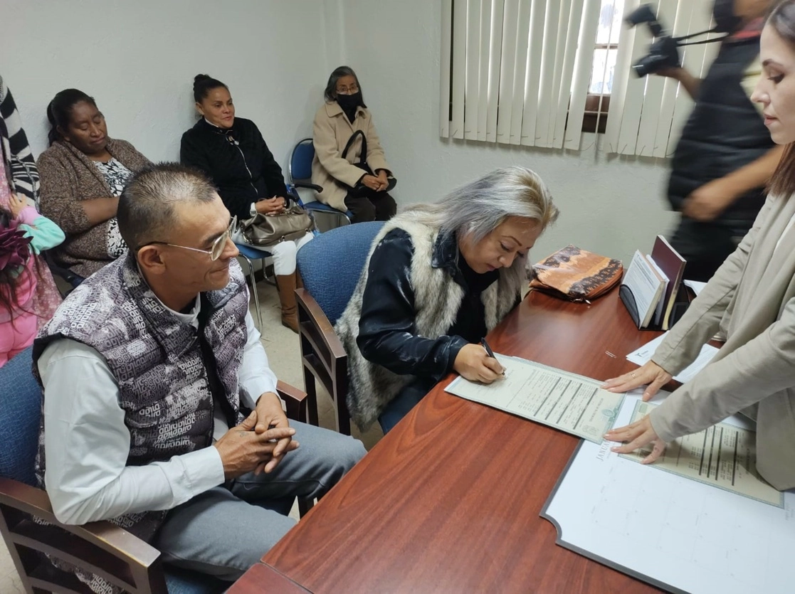 Celebra Oficialía Primera del Registro Civil Matrimonio Igualitario en Nuevo Laredo, Tamaulipas. Foto Carlos Figueroa