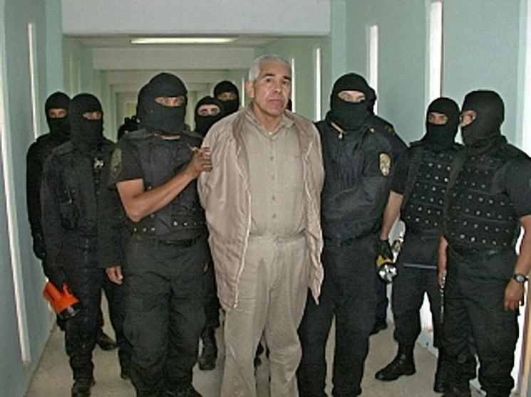 Rafael Caro Quintero enfrenta cargos que incluyen el delito de conspiración de asesinato por el secuestro, tortura y muerte del agente de la DEA Enrique 'Kiki' Camarena en 1985. Foto  