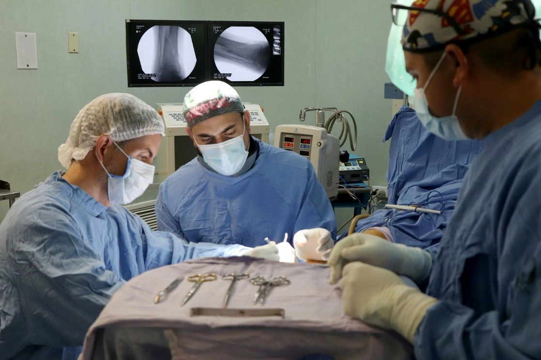 De la donación multiorgánica, además del corazón, se rescataron los pulmones, el hígado, riñones, córneas, tejido musculo esquelético y piel, los cuales beneficiarán a siete pacientes que son atendidos. Imagen tomada del Twitter de @IMSSNL