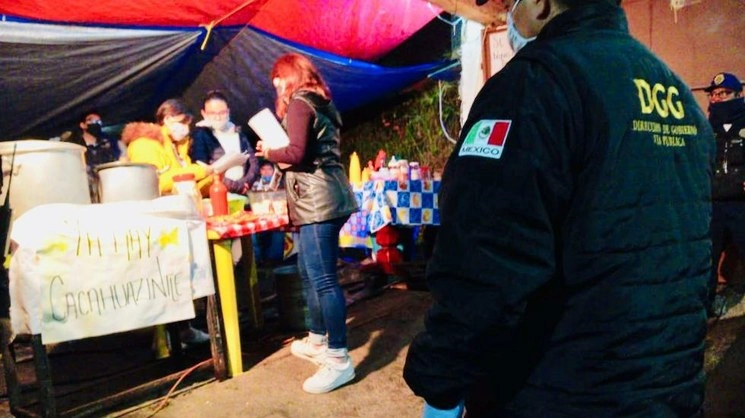 Se realizan verificaciones nocturnas a establecimientos mercantiles para inhibir que operen fuera de las normas sanitarias impuestas para evitar contagios de Covid-19. Foto cortesía de la alcaldía Magdalena Contreras
