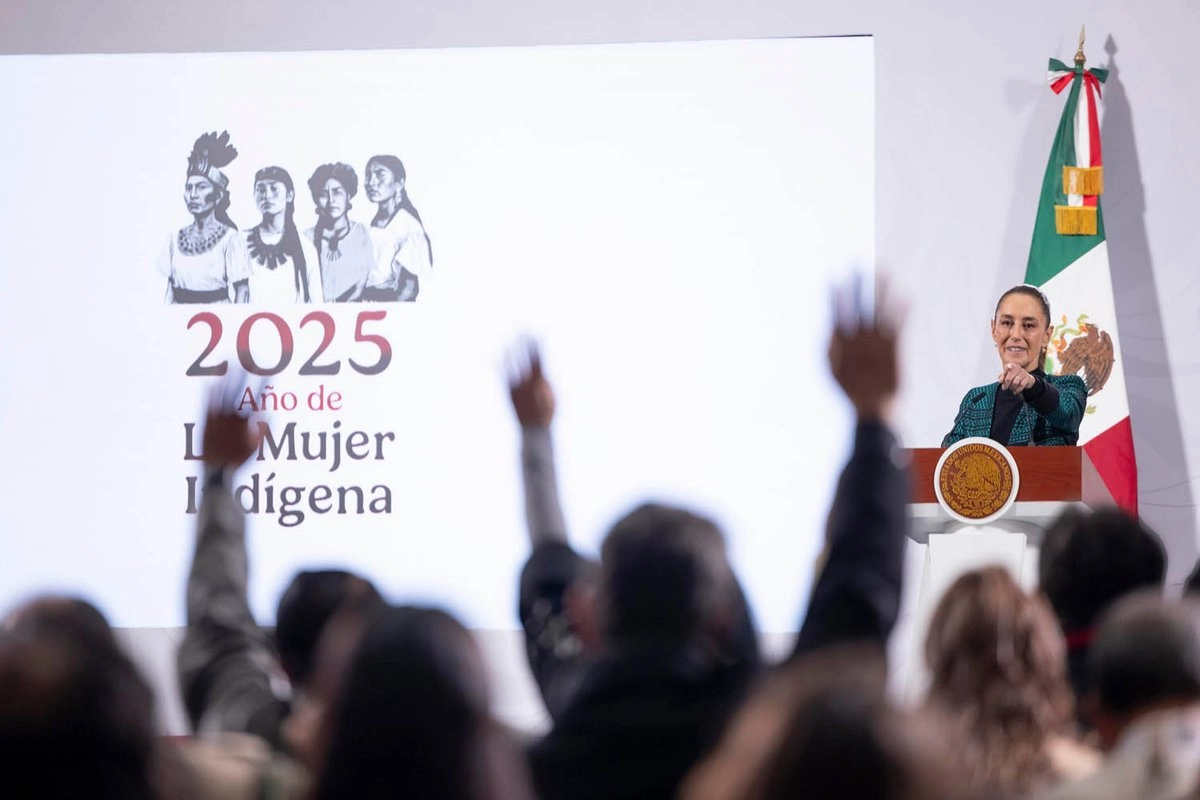 La presidenta Claudia Sheinbaum, durante su conferencia de esta mañana desde Palacio Nacional. 