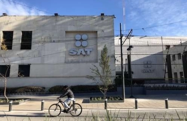 Oficinas del SAT en la Ciudad de México. Foto Luis Castillo / Archivo