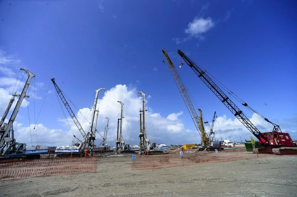 Obras en la refinería Dos Bocas en Tabasco. Foto Cuartoscuro / Archivo