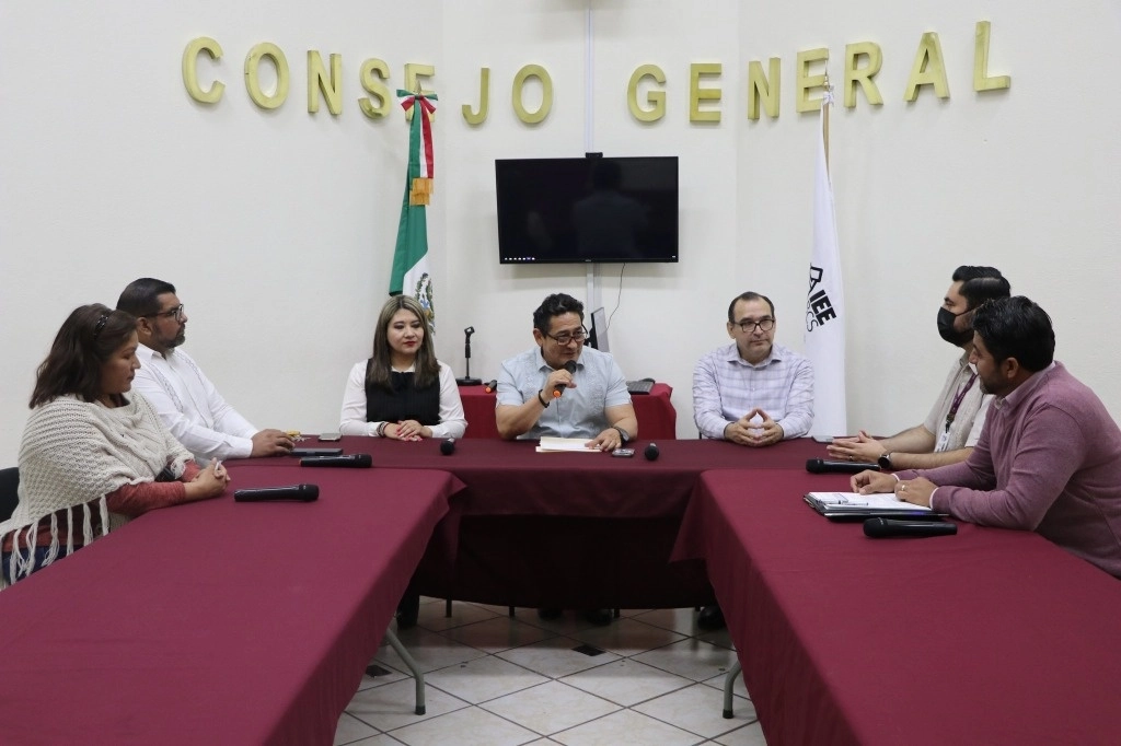 Consejo General del Instituto Estatal Electoral de Baja California Sur. Foto Tomada de https://www.facebook.com/ieebcs