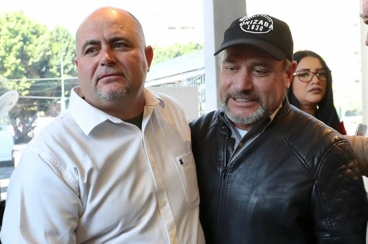 Julián y Adrián LeBarón en la Ciudad de México. Foto Luis Castillo
