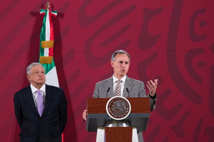 El subsecretario de Prevención y Promoción de la Salud, Hugo López-Gatell Ramírez, presenta “El Pulso de la Salud”, durante la conferencia matutina del presidente Andrés Manuel López Obrador en Palacio Nacional, el 18 de febrero de 2020. Foto Pablo Ramos