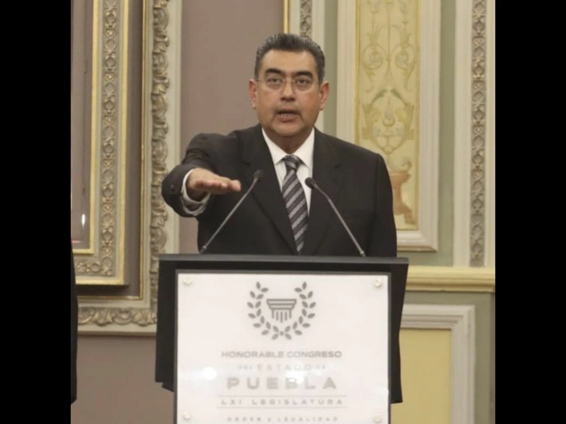Sergio Salomón, gobernador interino de Puebla. Foto tomada del Twitter de @SergioSalomonC