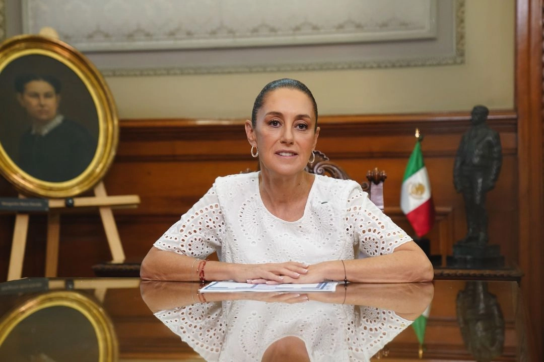 Mañana será “un día histórico en nuestro país; por primera vez vamos a decidir, entre todas y todos, el pueblo de México, quiénes queremos que sean las ministras y ministros de la Suprema Corte de Justicia de la Nación, magistradas, magistrados, jueces, juezas”, señaló la mandataria. Foto 