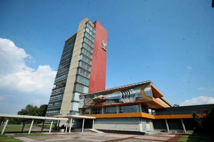 Torre de Rectoría en la UNAM, en la Ciudad de México. Foto Cristina Rodríguez