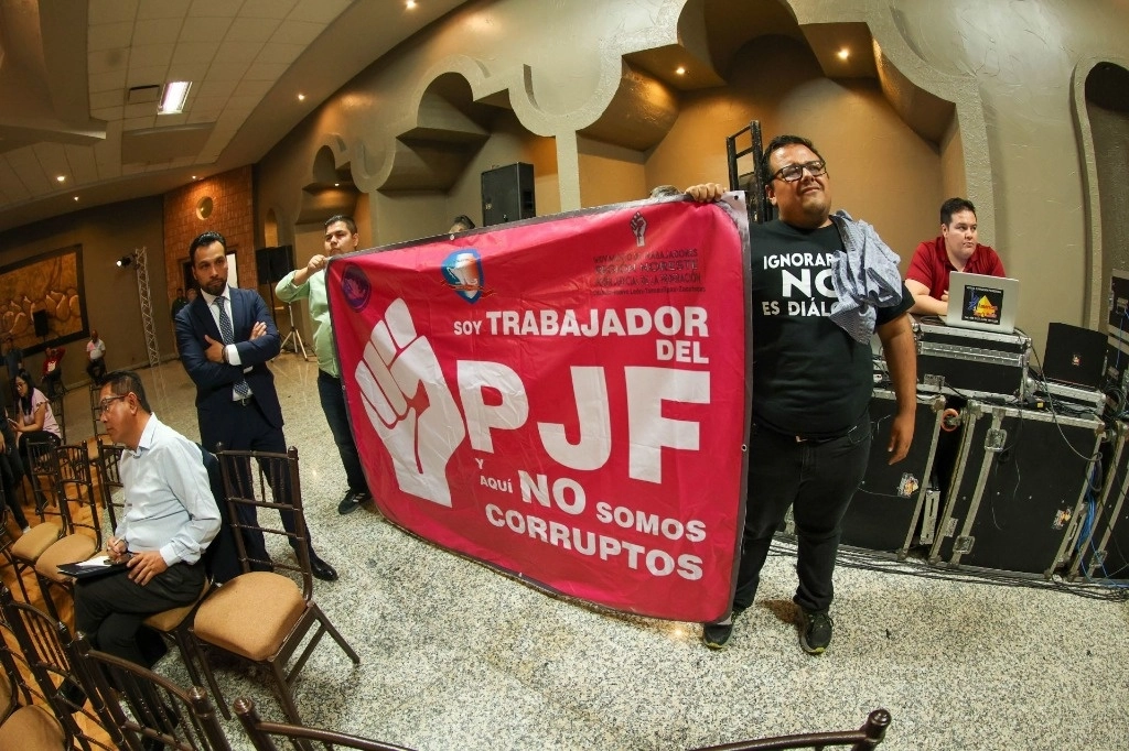 Trabajadores del Poder Judicial de la Federación de Coahuila, NL, Tamaulipas y Zacatecas rechazaron la propuesta presidencial de reforma al sistema judicial. Foto Cuartoscuro