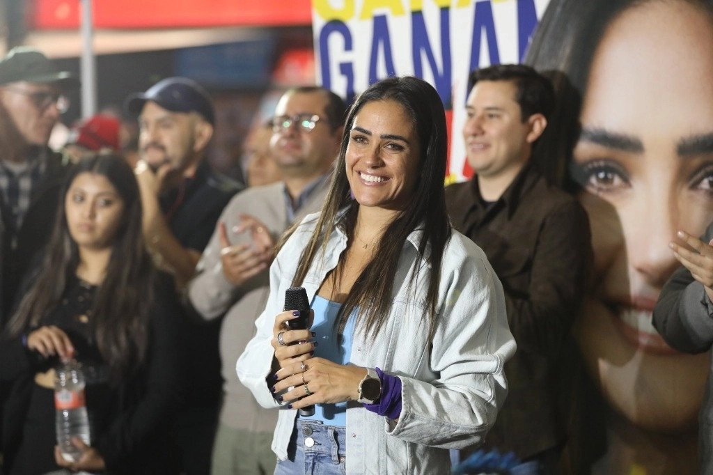 "El derecho a impugnar ya lo hizo y fue atendido por las respectivas autoridades es irracional que Catalina Monreal insista en violentar un proceso electoral finalizado y en seguir nombrando' agresora' a Rojo de la Vega". Foto @AlessandraRdlv 