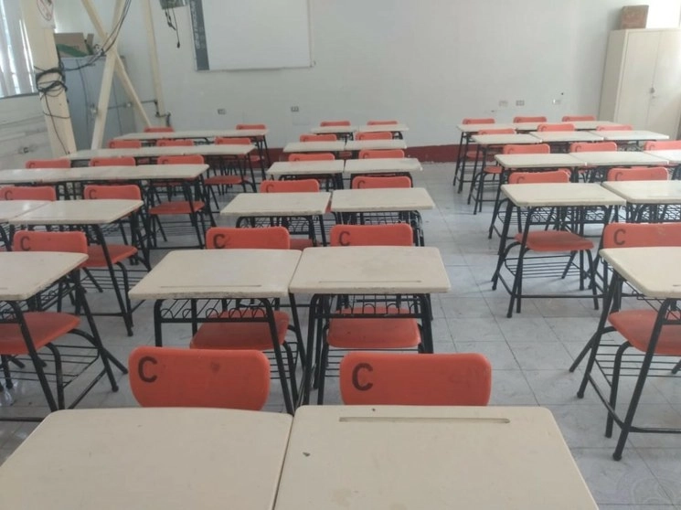 En sus demandas de amparo, los dueños de los planteles privados han impugnado disposiciones de las autoridades federales y estatales, que impiden el regreso a clases hasta que en la respectiva entidad el semáforo sanitario no se encuentre en verde. Foto 'La Jornada' / Archivo