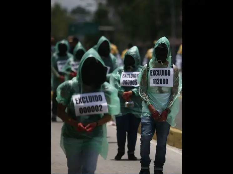 La demanda en las principales instituciones del país aumentó exponencialmente en el último medio siglo, según datos de la Anuies. En el caso de la UNAM, entre 1974 y 2023 el número de aspirantes creció mil 979 por ciento, pero la oferta sólo avanzó 65, lo que frustra a jóvenes que no ingresan. En la imagen de 2015, protesta de rechazados. Foto Alfredo Domínguez