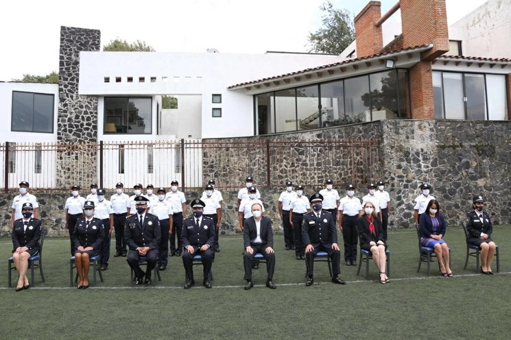 El secretario de Seguridad y Protección Ciudadana, Alfonso Durazo, informó que durante la pandemia por Covid-19 no se ha registrado ningún caso de esta enfermedad entre los alumnos de las academias de la SPF. Foto cortesía SSPC