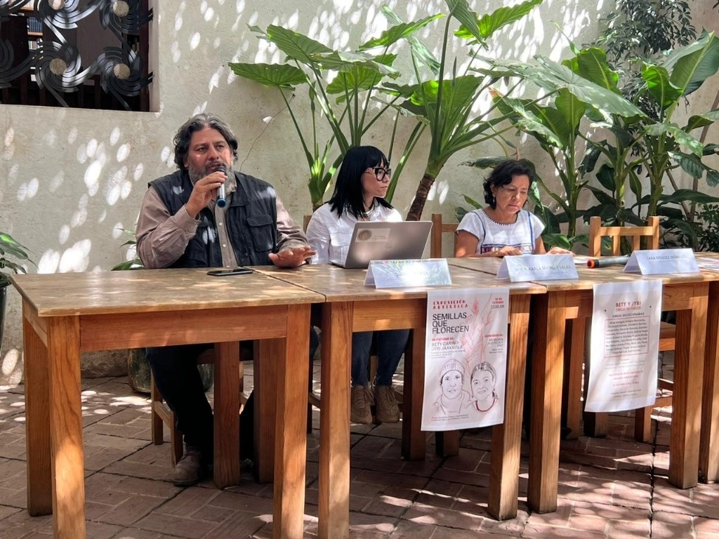 La abogada, Karla Michel Salas ofreció la conferencia Memoria, justicia y paz. Foto: Jorge A. Pérez Alfonso