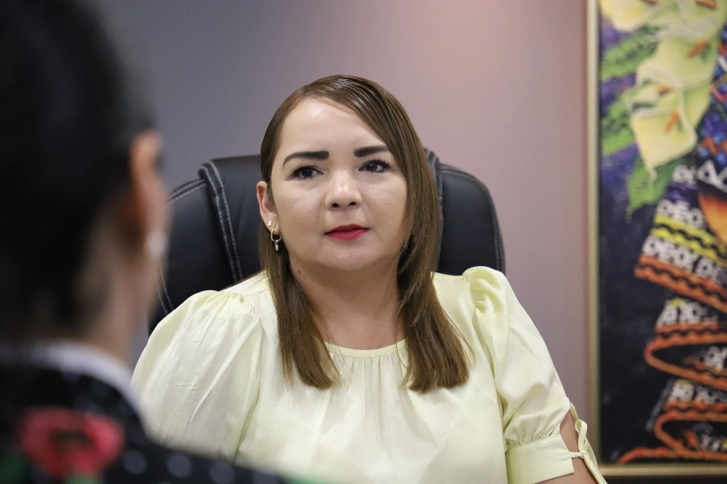 Claudia Zulema Sánchez Kondo, titular de la FGE de Sinaloa, confirmó que personas ingresadas en centros privados de rehabilitación de adicciones se fueron "voluntariamente" con  grupos de civiles armados. Foto Tomada de X @FiscaliaSinaloa / Archivo