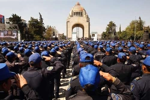 La SSC de la CDMX emitió la convocatoria de reclutamiento para la Policía Auxiliar. Foto Roberto García Ortiz / Archivo