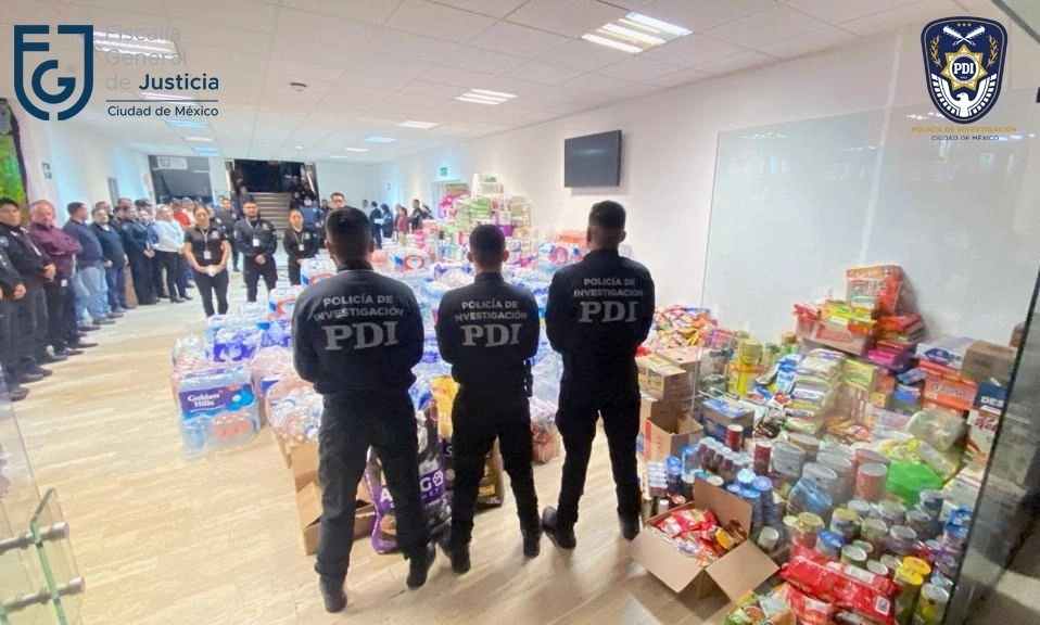 En diversos centro de acopio, la FGJ CDMX recibió artículos de primera necesidad para los damnificados por el huracán ‘Otis’. Foto cortesía FGJ CDMX