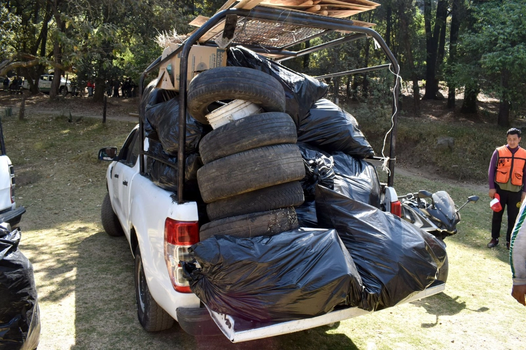 En la limpieza 2023 del Río Magdalena se recolectaron 4 toneladas de basura, informó la alcaldía Magdalena Contreras. Foto  proporcionada por la Alcaldía 