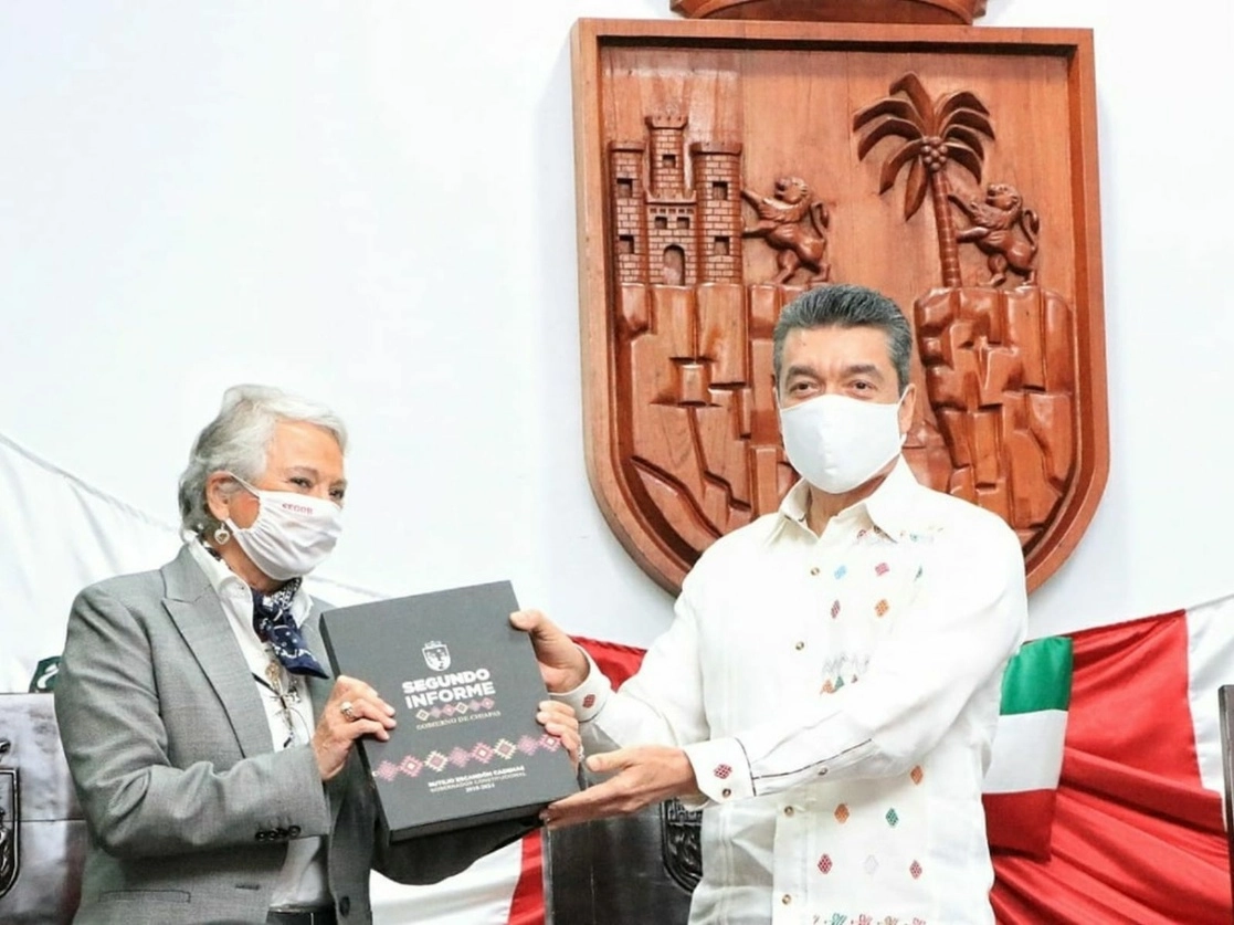 La secretaria de Gobernación, Olga Sánchez Cordero, asistió al informe del gobernador de Chiapas, Rutilio Escandón. Foto La Jornada