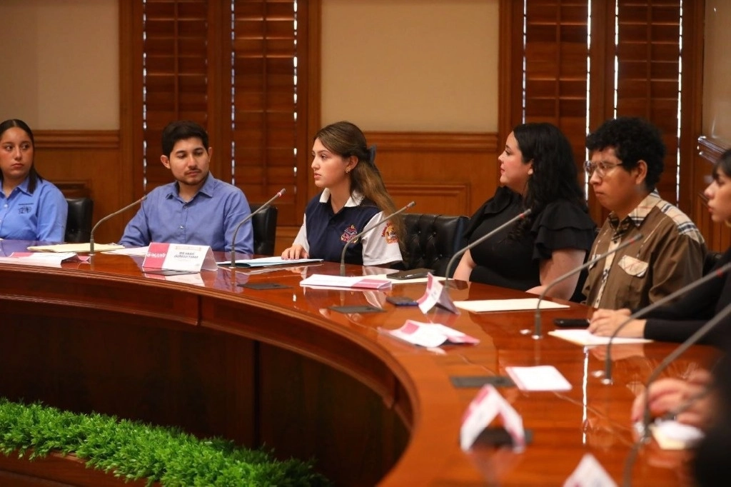 Instalación del Cabildo Juvenil en el municipio de Nuevo Laredo, Tamaulipas, el 5 de octubre de 2023. Foto ‘La Jornada’