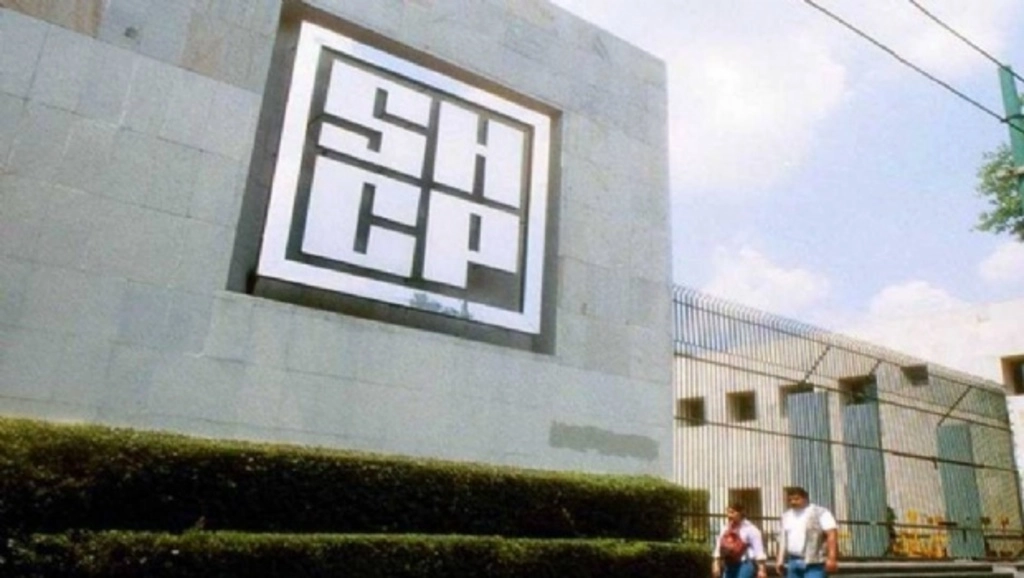 Los ingresos totales del sector público en el primer cuatrimestre de este año alcanzaron un récord, al superar 2 billones de pesos, un hecho atribuido por la Secretaría de Hacienda a la "mejora sostenida en la actividad económica". Foto La Jornada / Archivo