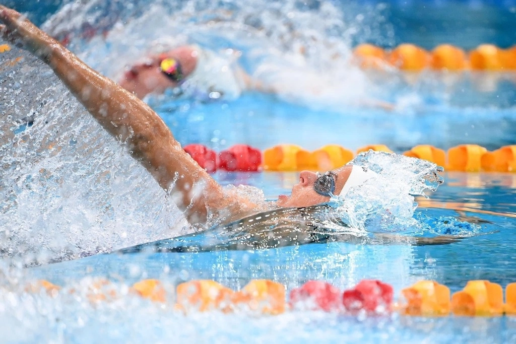A cuatro meses del comienzo del Mundial de Natación, la australiana Kaylee McKeown, ganadora de tres oros olímpicos, rompió en Sídney el récord del mundo de 200 metros espalda. Foto Twitter 