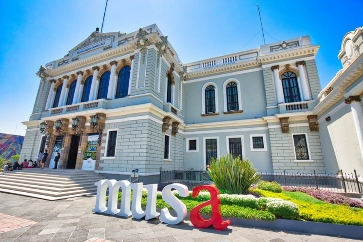 En agosto del año pasado el gobernador decidió, de forma unilateral, redirigir 140 mdp etiquetados para la culminación del Museo de Ciencias de la UdeG a la construcción del hospital. Foto La Jornada / archivo