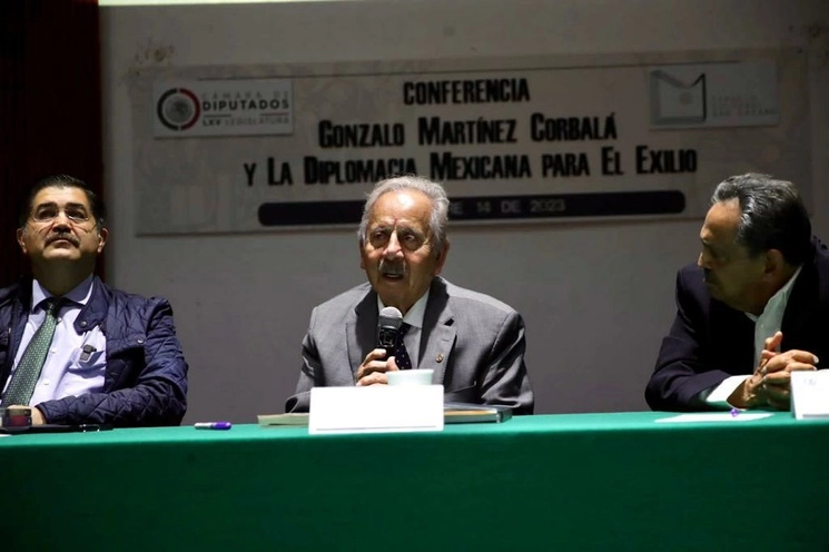 El PRI en la Cámara de Diputados recordó a Gonzalo Martínez Corbalá y su papel histórico como embajador de México al salvar vidas durante el golpe de Estado en Chile. Imagen tomada de @GPPRIDiputados