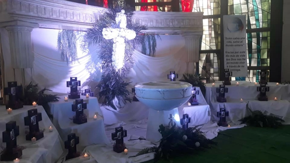 Este fue el altar colocado en la catedral. Foto Carlos Figueroa 