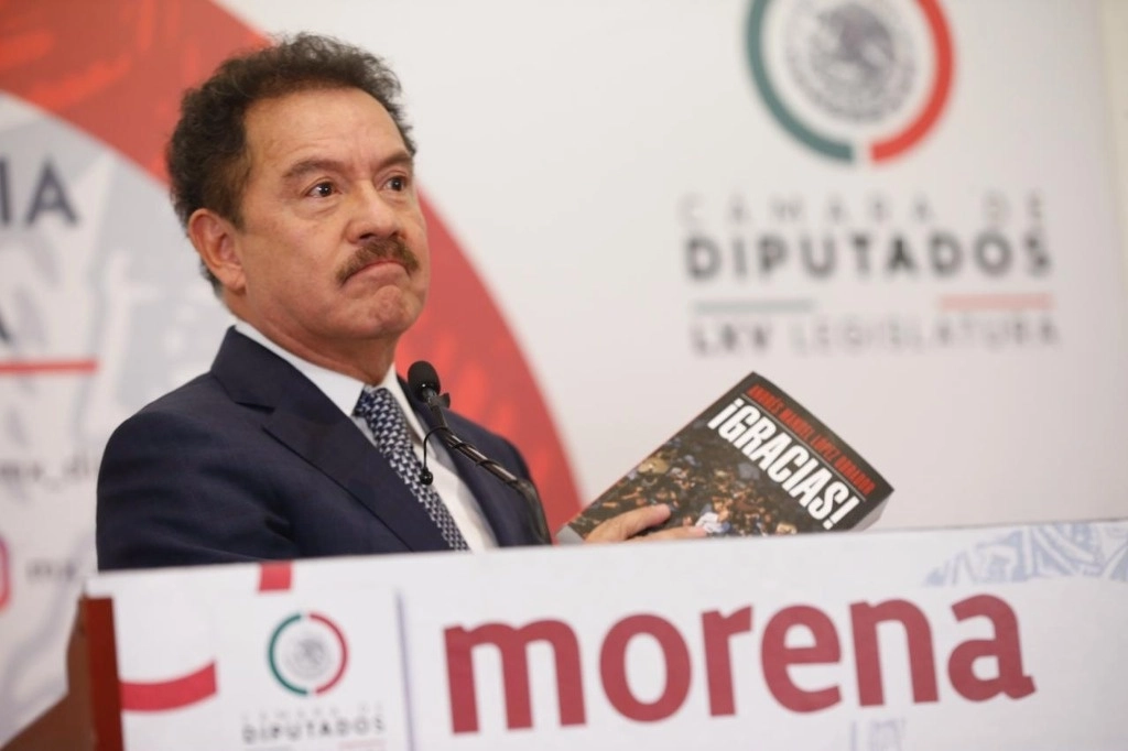 El coordinador de Morena en la Cámara de Diputados, Ignacio Mier, ofrece conferencia de prensa sobre el paquete de reformas que presentó el presidente Andrés Manuel López Obrador, en San Lázaro, en la Ciudad de México, el 13 de febrero de 2024. Foto José Antonio López