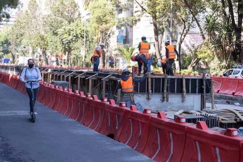 La actividad en la industria de la construcción perdió vigor en julio, el segundo mes de la reapertura de las actividades económicas tras el confinamiento por la pandemia de Covid-19, de acuerdo con información proporcionada este viernes por el Inegi. Foto Pablo Ramos