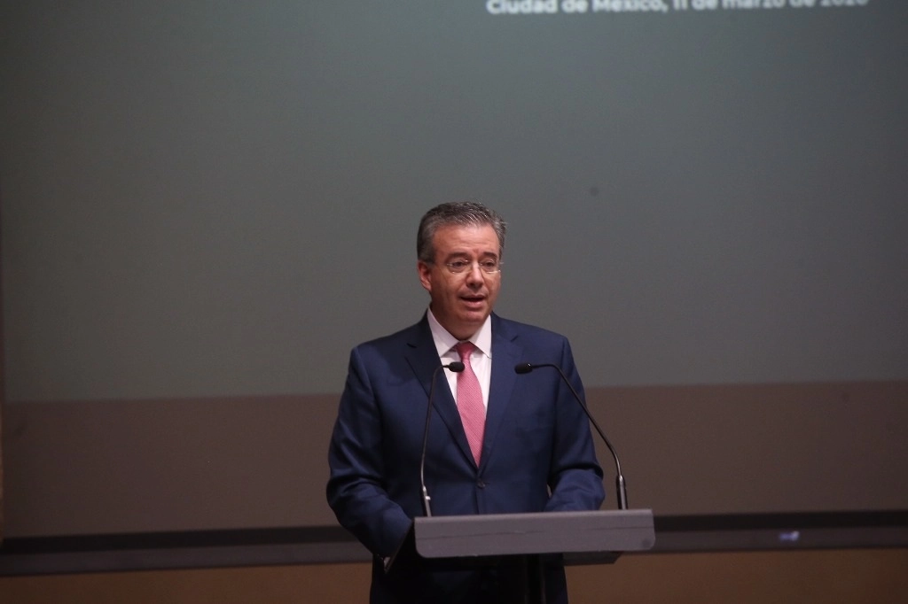 El gobernador del Banco de México, Alejandro Díaz de León, en imagen de marzo pasado. Foto Jesús Villaseca