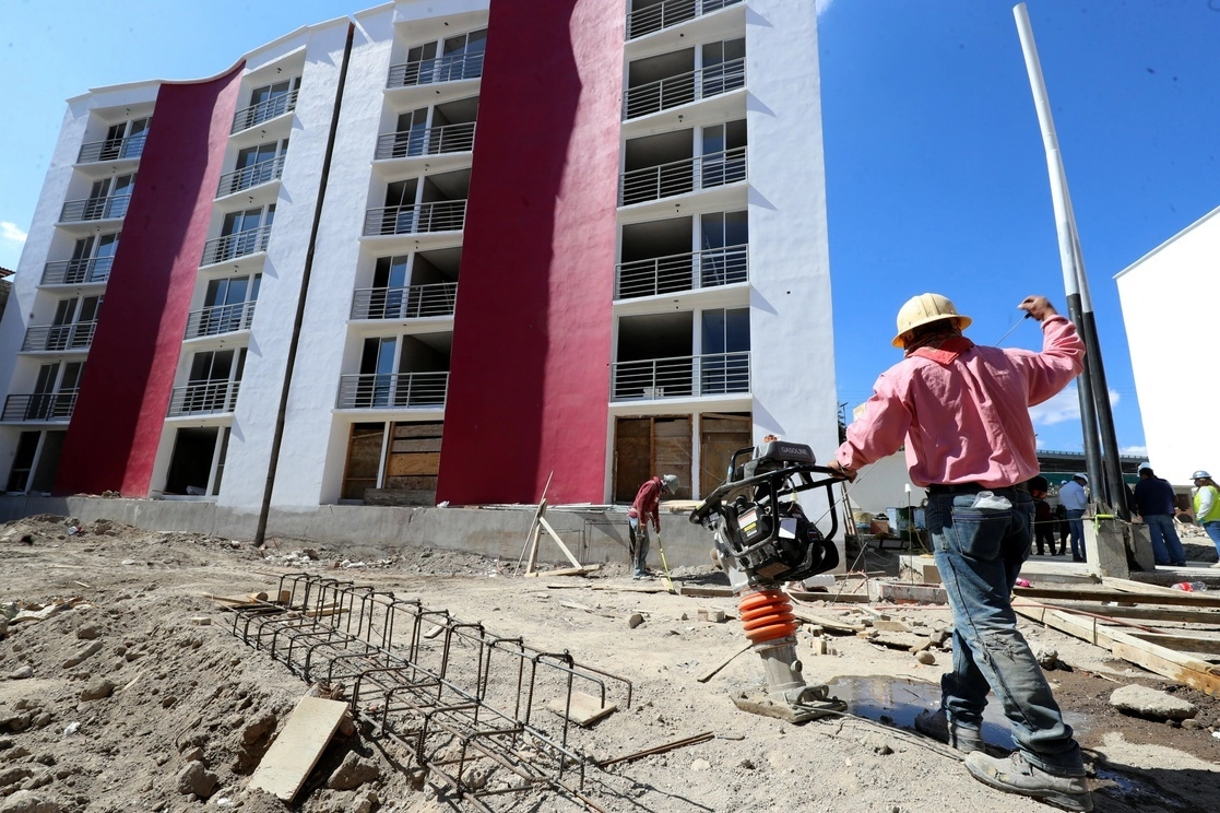Complejo de departamentos en Tacubaya, en la Ciudad de México, el 25 de enero de 2022. Foto Roberto García Ortiz