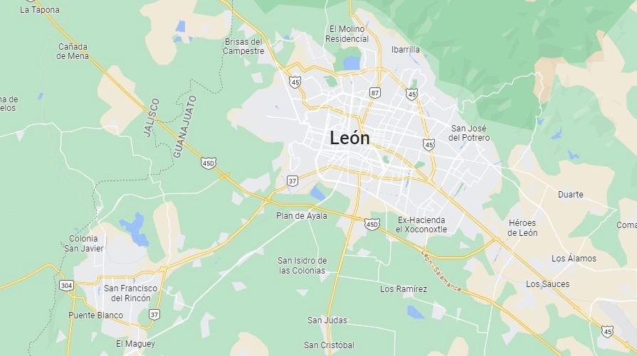Los nueve vehículos fueron localizados, en una bodega, ubicada en los límites entre los municipios de San Francisco del Rincón y León. Imagen de Google Maps