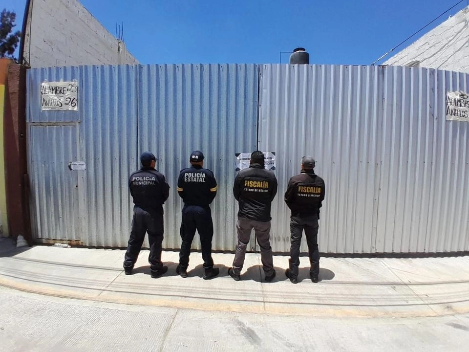 De acuerdo con la investigación, el pasado 7 de abril, tres individuos interceptaron y robaron el tractocamión acoplado con un remolque sobre el Circuito Exterior Mexiquense, en la colonia Salitrillo, en Huehuetoca. Foto 