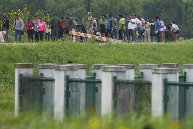 La funcionaria expuso que siguen pensando que estas muertes ocurrieron por la crecida de los ríos en la región. Foto Ap