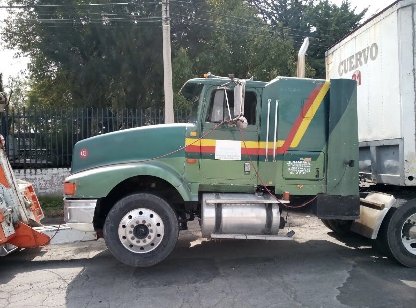 La policía atendió la denuncia y tras una breve persecución logró la detención de dos personas. Foto Fiscalía Edomex