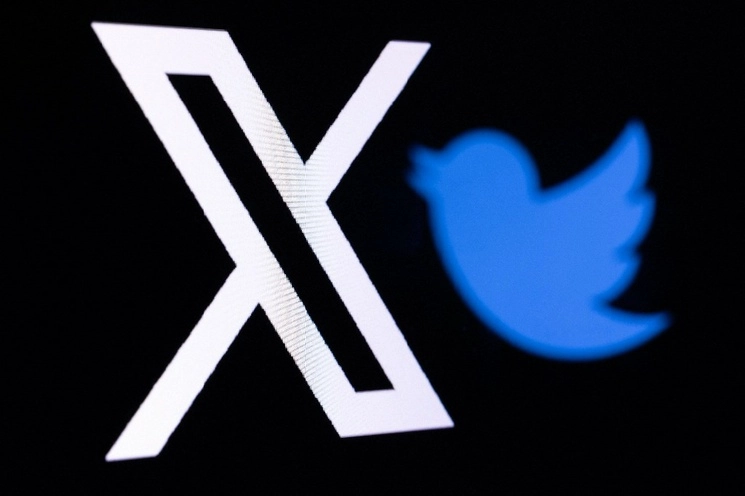 Linda Yaccarino, la nueva directora ejecutiva de la red social Twitter, recientemente rebautizada como X, aseguró que la plataforma se encuentra "cerca del equilibrio" y ha vuelto a contratar personal. Foto Afp / Archivo