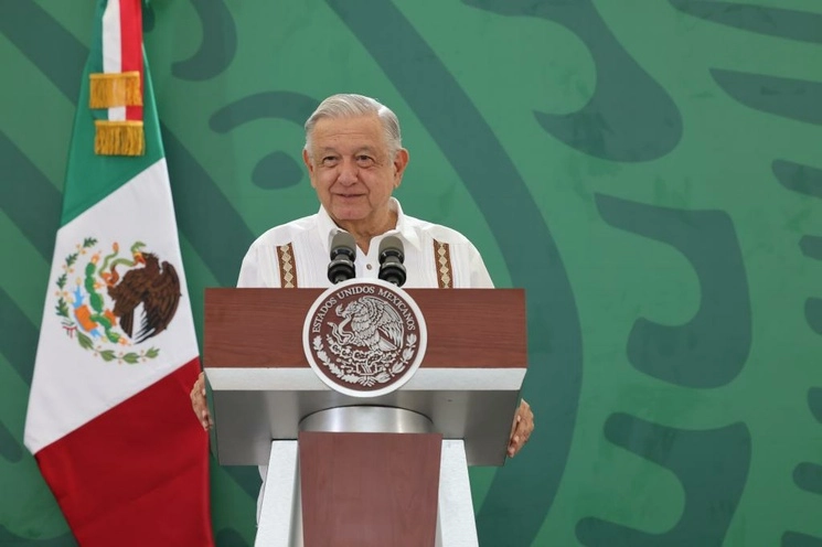 El presidente López Obrador ofrece su conferencia de prensa desde Acapulco, Guerrero, el 25 de agosto de 2023. Foto tomada de la red social X @JesusRCuevas
