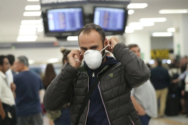 En el aeropuerto internacional de la Ciudad de México, en imagen del 10 de marzo pasado. Foto Yazmín Ortega Cortés 